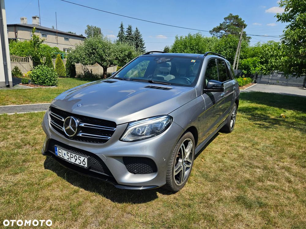 Mercedes-Benz GLE - 22