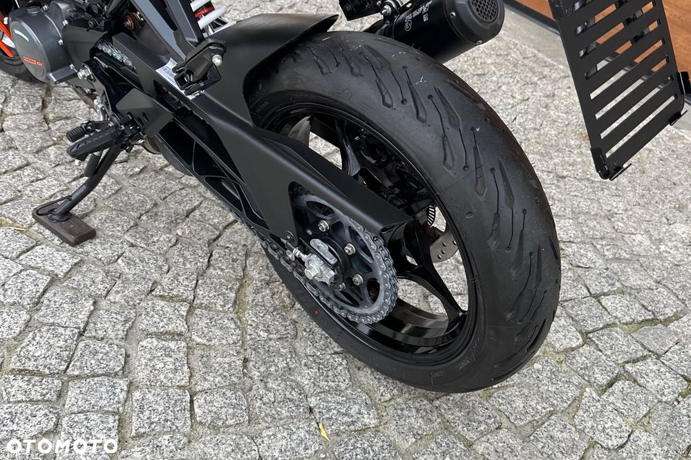 KTM RC 125 - 25