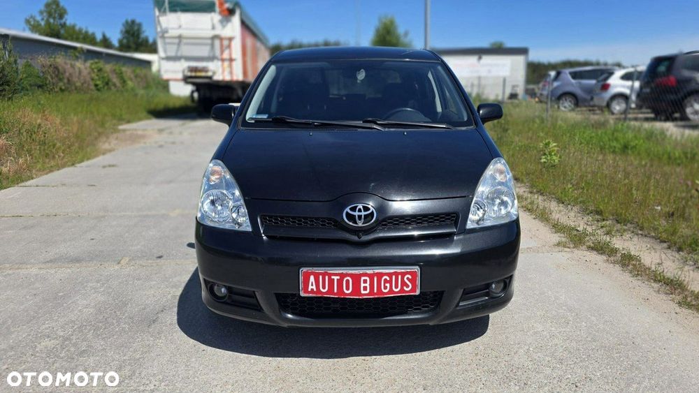 Toyota Corolla Verso - 3