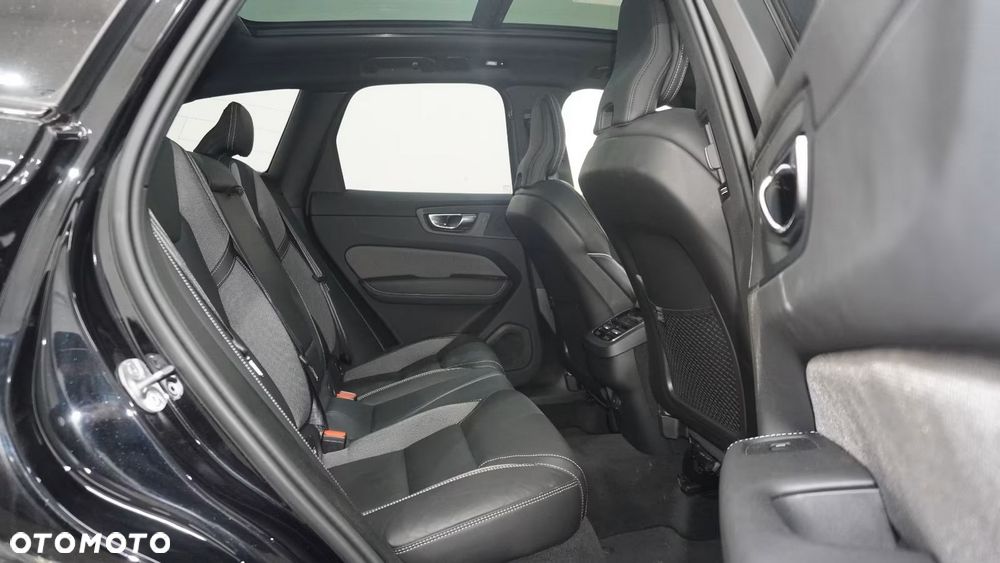 Volvo XC 60 B5 B AWD Ultra Black Edition - 21