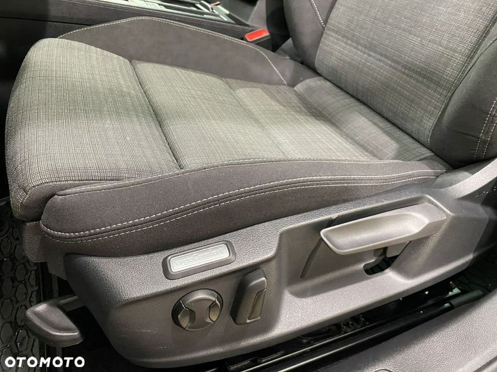 Volkswagen Passat - 18