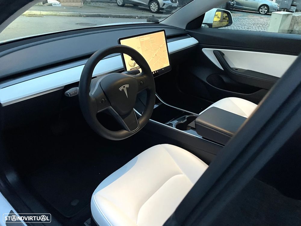 Tesla Model 3 RWD - 14