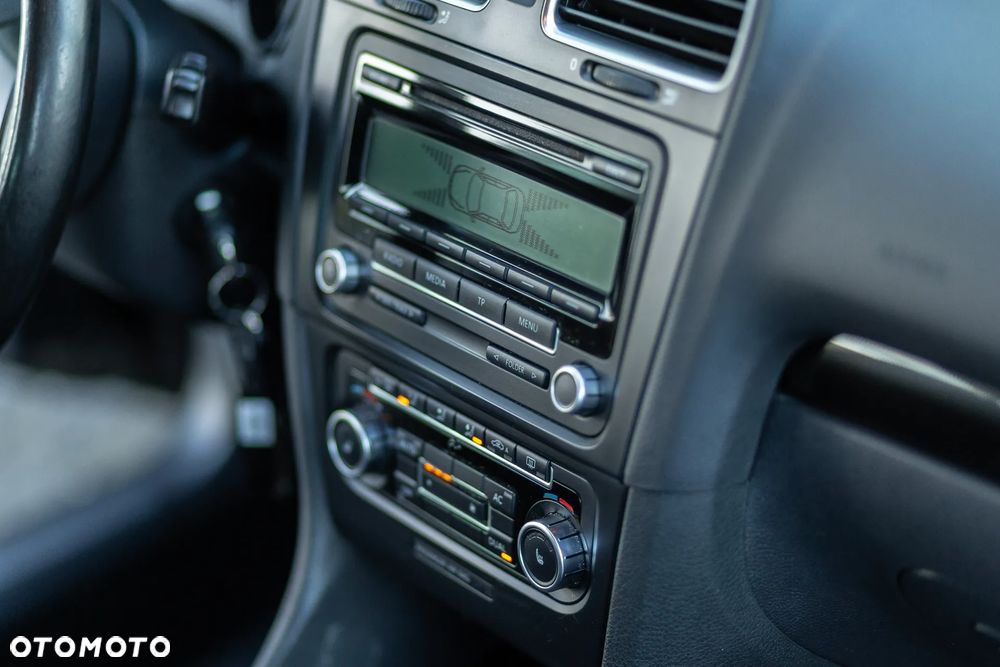 Volkswagen Golf VI 1.6 Comfortline - 31