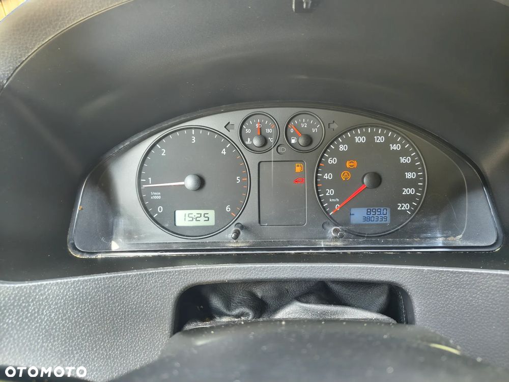 Volkswagen Caravelle L1 - 31