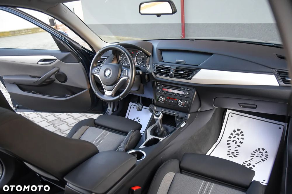 BMW X1 sDrive18d - 32