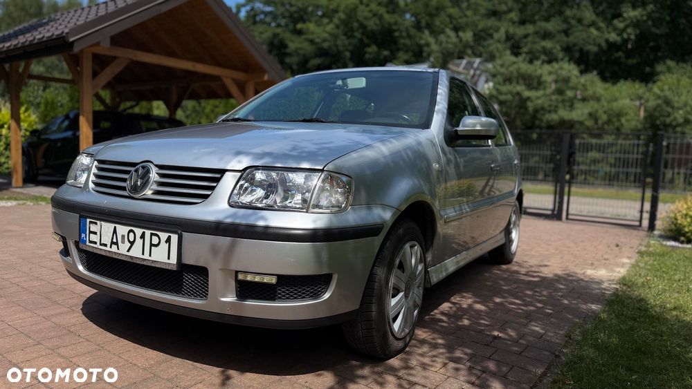 Volkswagen Polo 1.4 Basis - 2