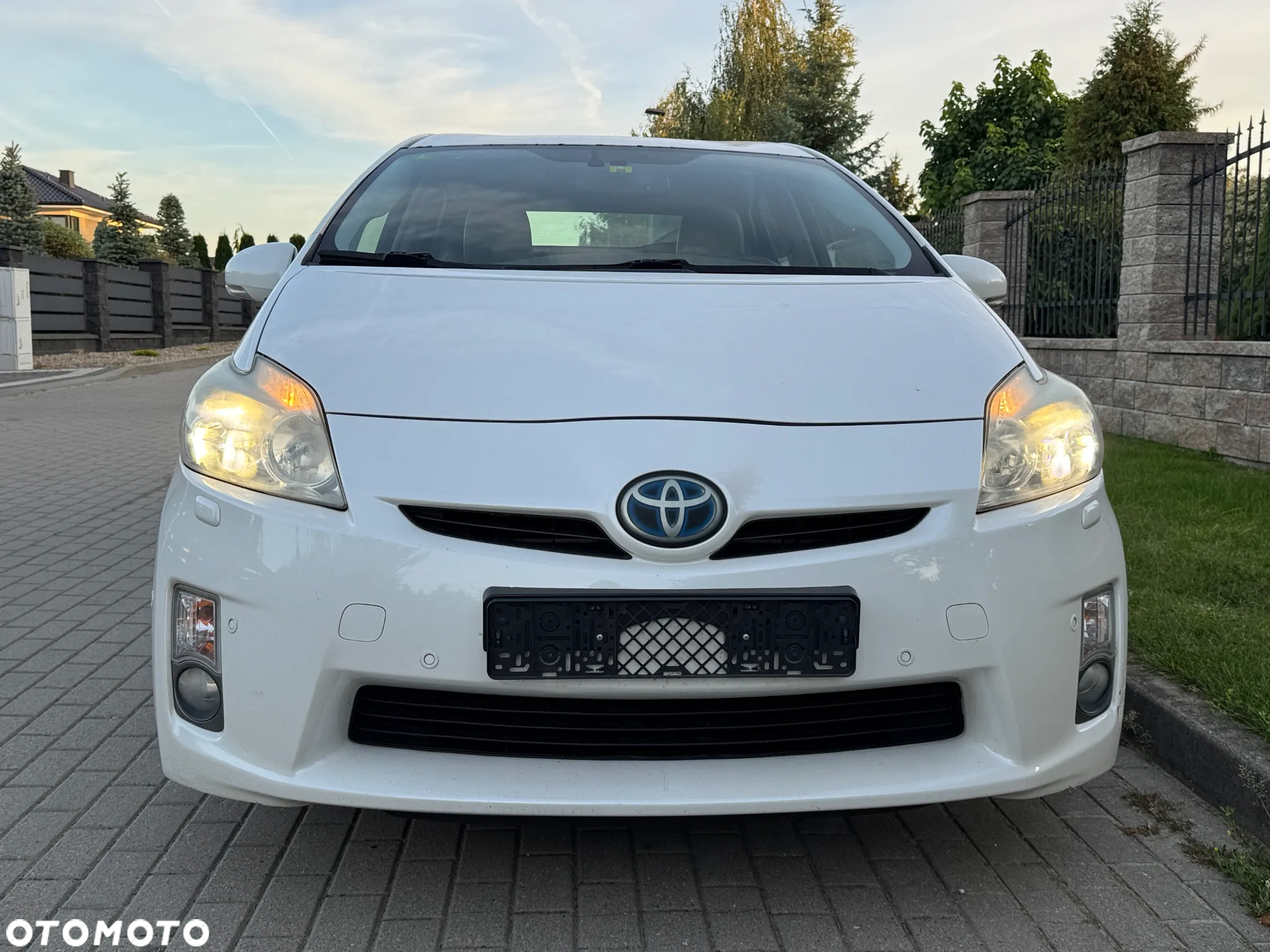 Toyota Prius 1.8 HSD Sol - 27