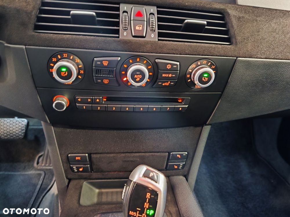 BMW Seria 5 525i Edition Exclusive - 11