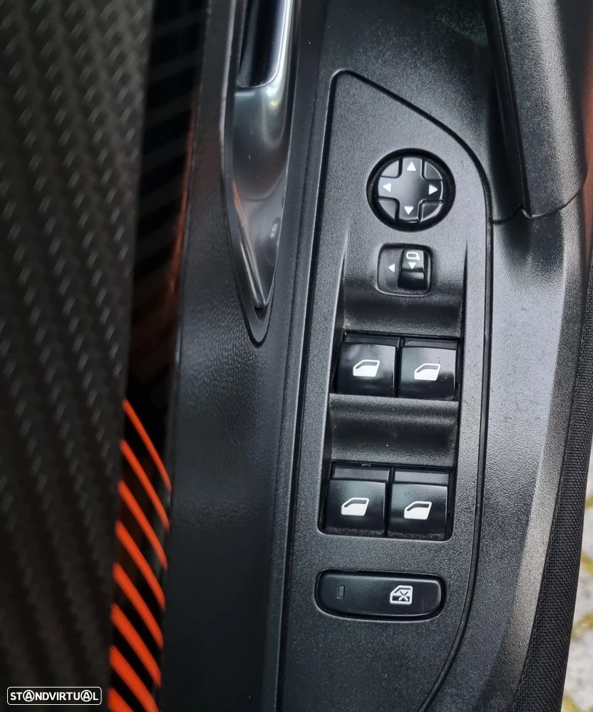 Peugeot 2008 PureTech 100 Stop&Start Active - 32