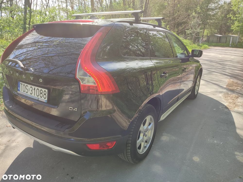 Volvo XC 60 2.4D AWD R-Design - 27