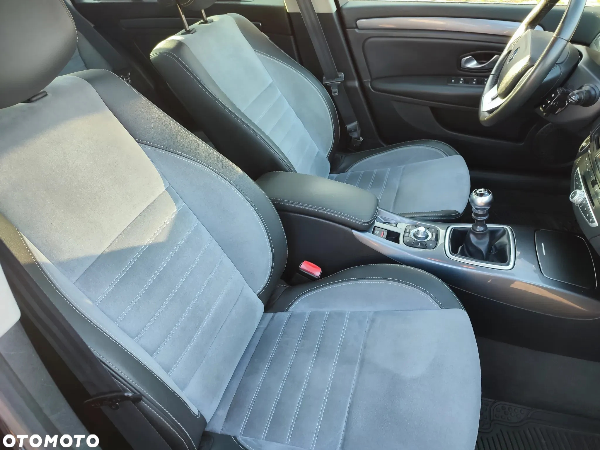 Renault Laguna Grandtour 2.0 16V Turbo GT - 16