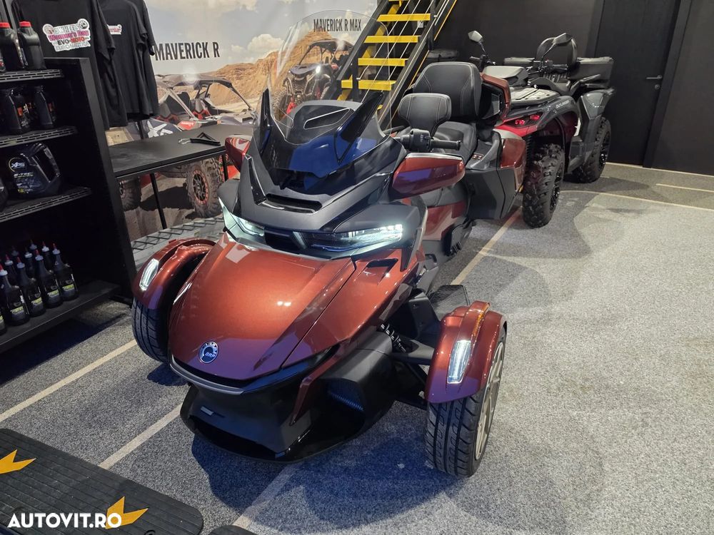 Can-Am Spyder - 8