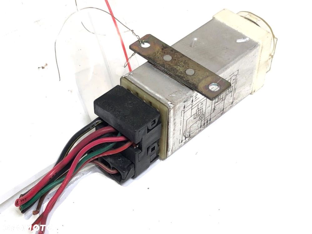 PRZEKAŹNIK PRZEPIĘCIOWY - 299.00 PLN - SSANGYONG CHAIRMAN (HT_) 1997 - 2022 3.2 165 kW [225 KM] - 2