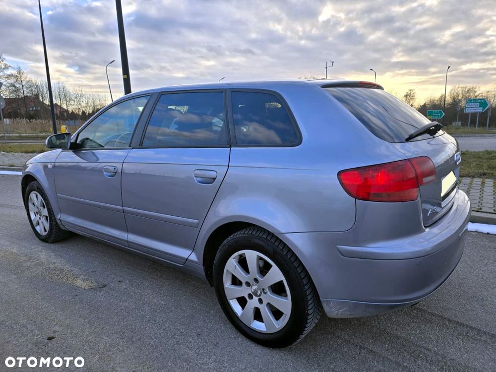 Audi A3 Sportback 2.0 TDI quattro Attraction - 26
