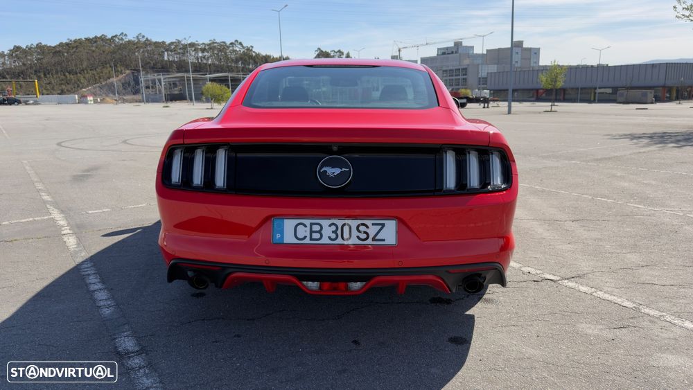 Ford Mustang 2.3 Eco Boost - 31