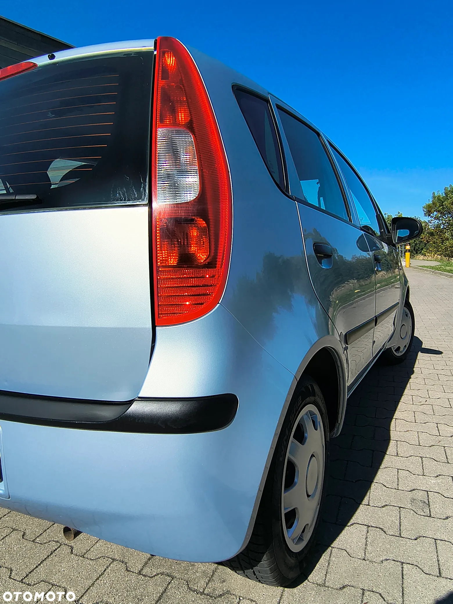 Mitsubishi Colt - 16