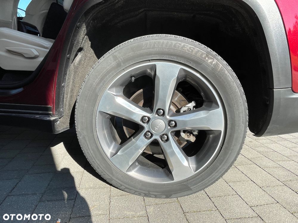 Jeep Grand Cherokee - 37