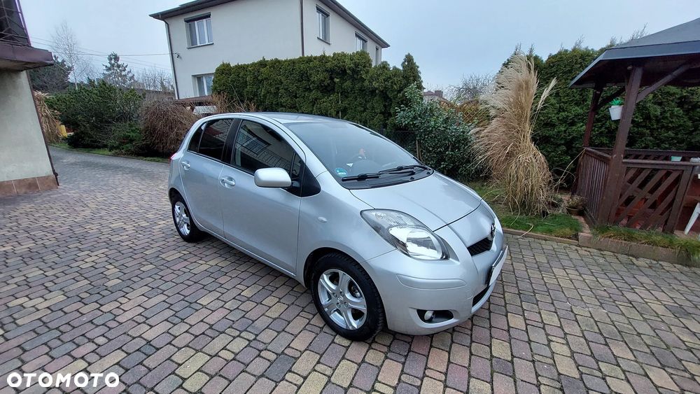 Toyota Yaris 1.33 Prestige - 4