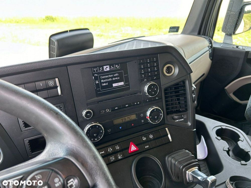Mercedes-Benz ACTROS - 22