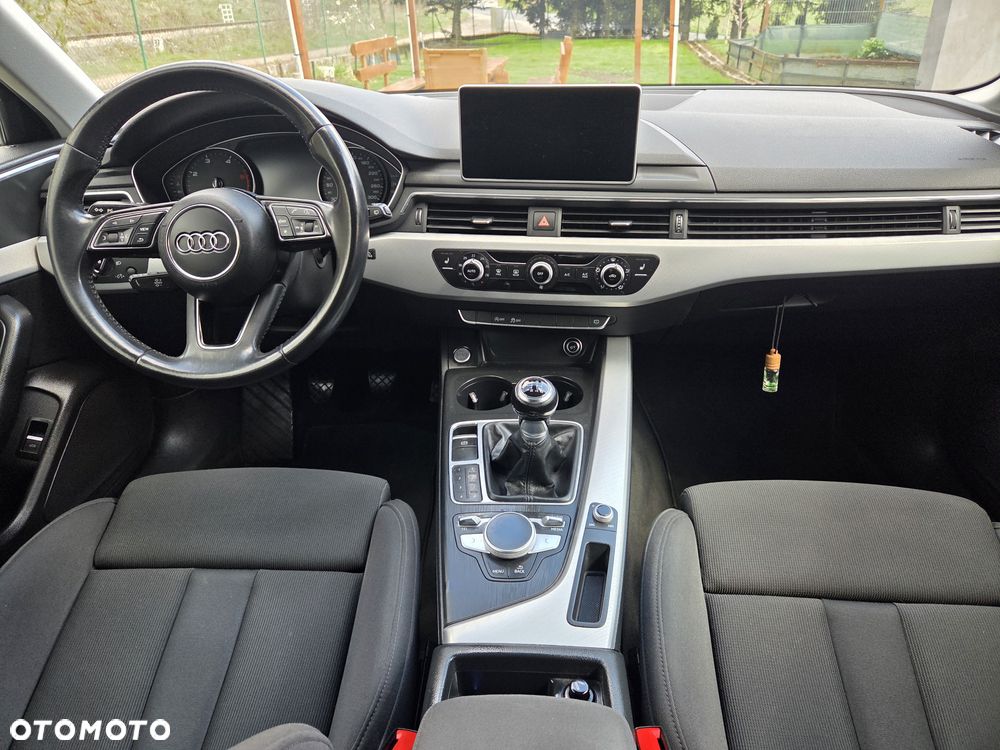 Audi A4 Avant 2.0 TDI DPF clean diesel Attraction - 29