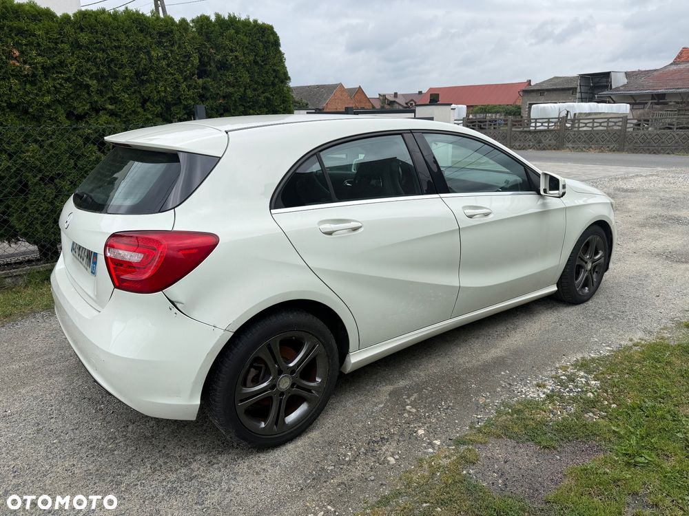Mercedes-Benz Klasa A 180 BlueEfficiency Edition - 11