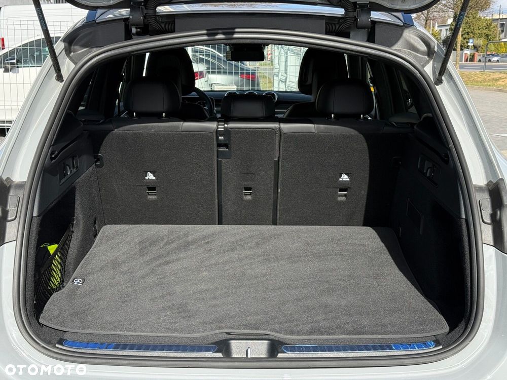 Mercedes-Benz GLC - 31