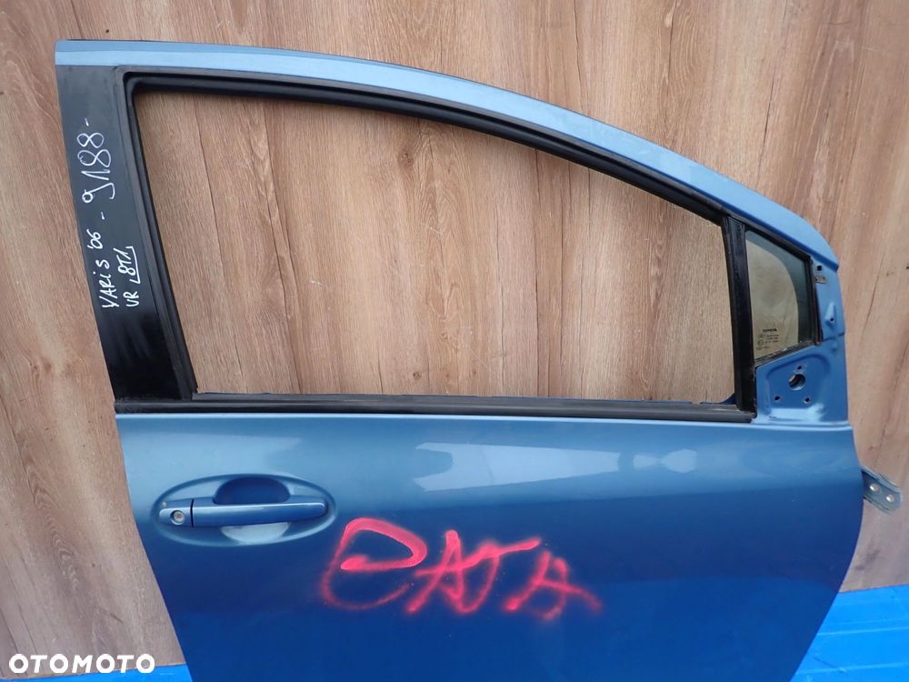 TOYOTA YARIS II 06-11 5d DRZWI PRZEDNIE PRAWE 8T1 - 5