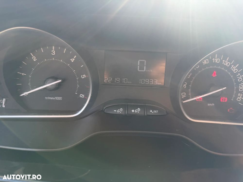 Peugeot 208 1.6 BlueHDi FAP Active - 14