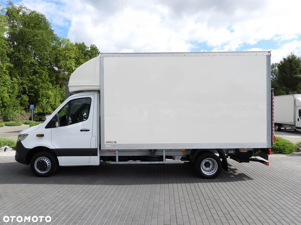Mercedes-Benz SPRINTER 515 KONTENER WINDA 8 PALET TEMPOMAT BLIŹNIACZE KOŁA KLIMATYZACJA  150KM - 9