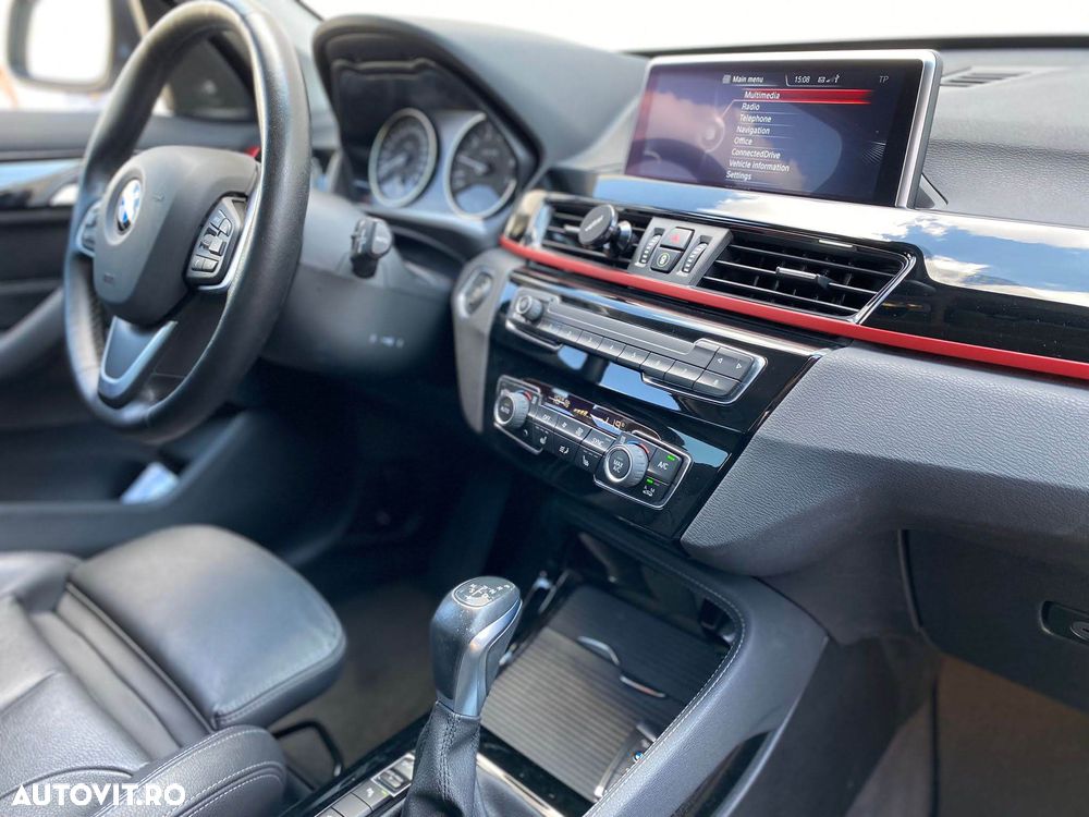 BMW X1 xDrive20i Aut. Sport Line - 23