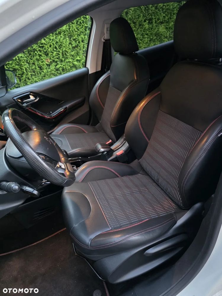 Peugeot 2008 PureTech 110 Stop&Start GT-Line Edition - 10