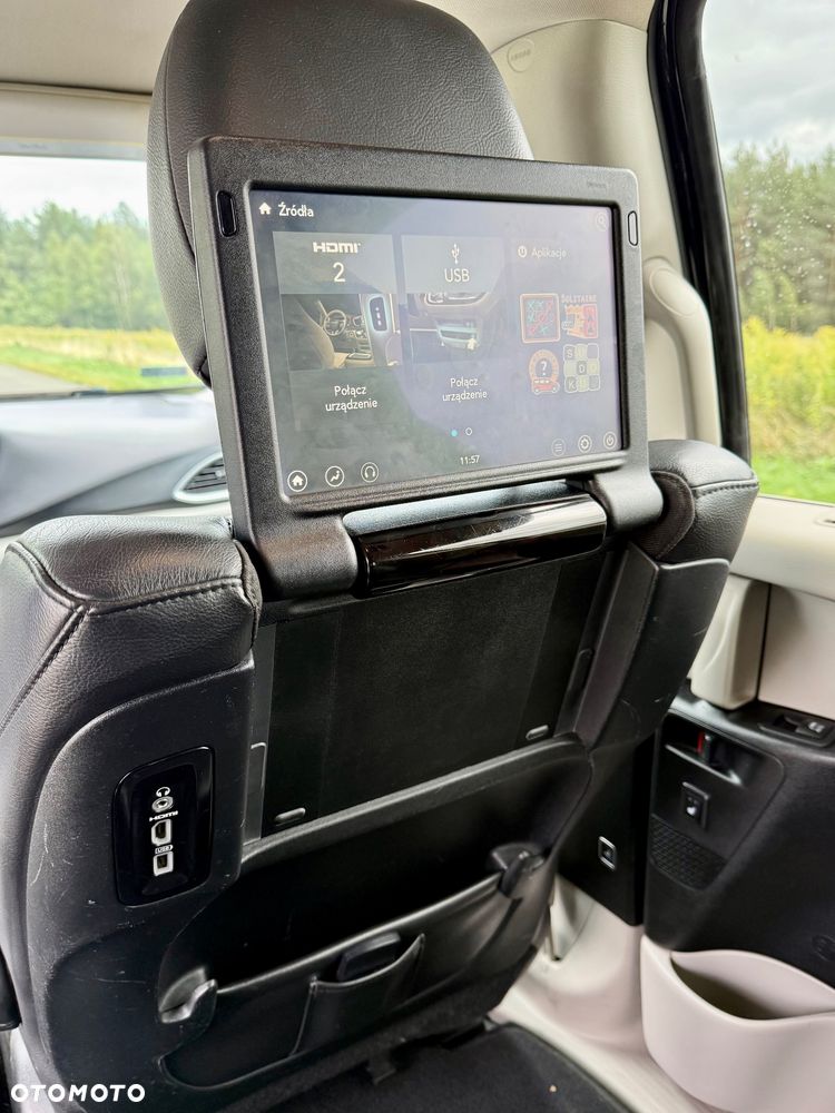 Chrysler Pacifica - 9