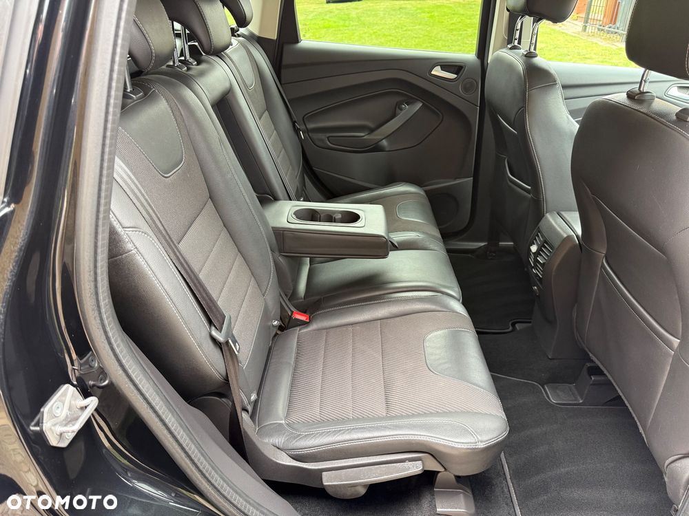 Ford Kuga 2.0 TDCi 4x4 ST-Line - 23