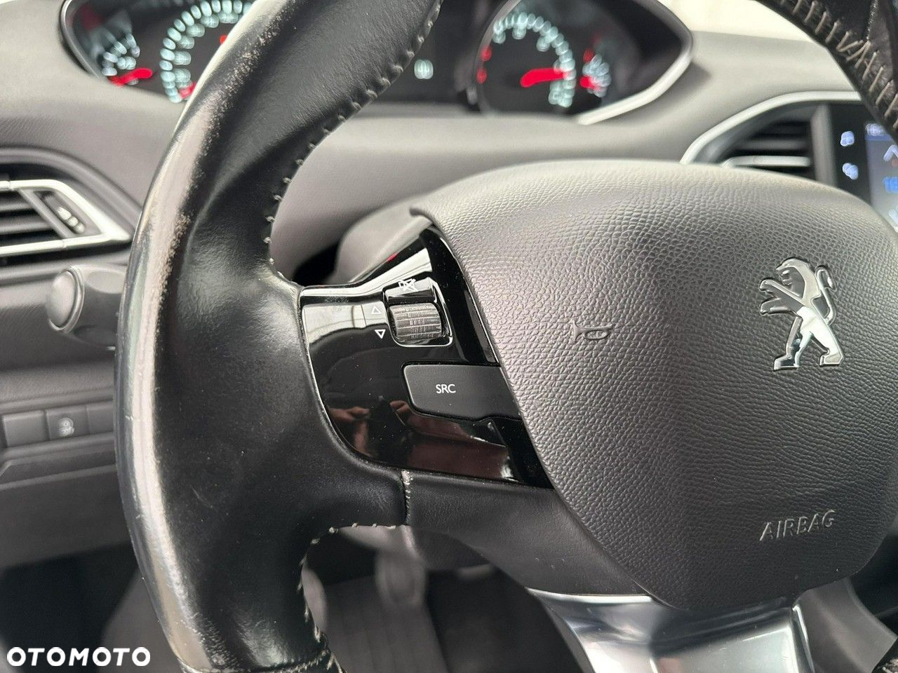 Peugeot 308 - 24