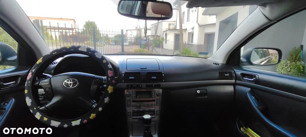Toyota Avensis 2.0 D-4D - 7