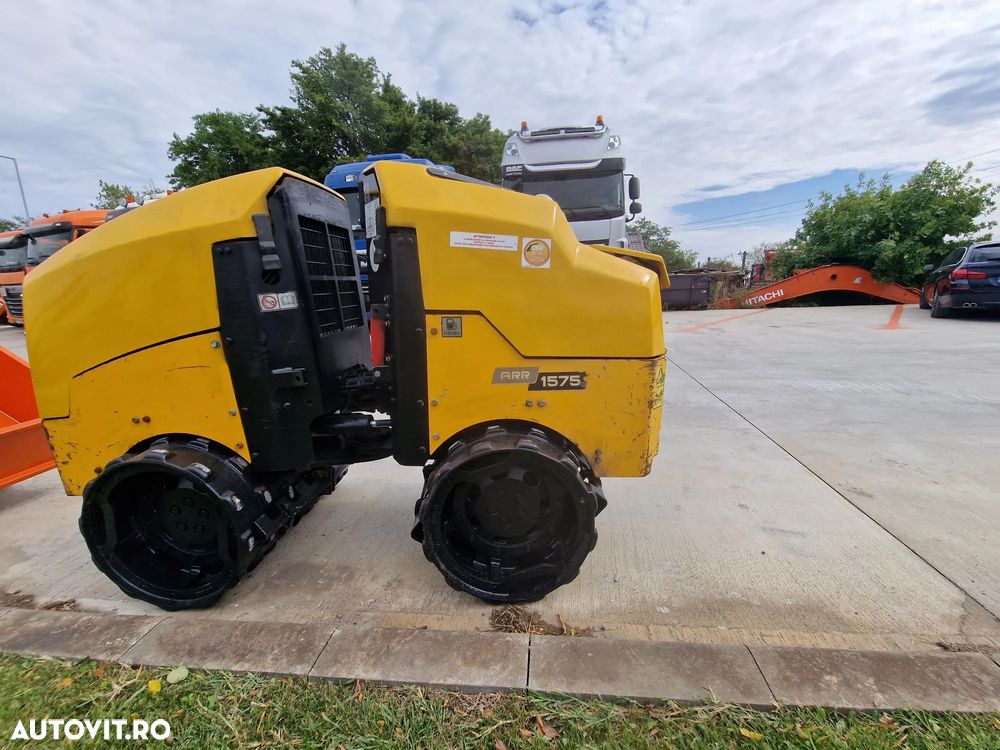 Ammann AMMANN 15.75, 1,5t, RADIOCOMANDA, lat tambur 0,8m, 2018, 491 ore functionare, tamburi tip picior de oaie 80% ok, lung 2,23m, inaltime 1,2m, latime 0,8m, motor YANMAR 14,8kW, STARE FOARTE  BUNA, posibilitate leasing-PROMOTIE 11.900 EUR+Tva - 13