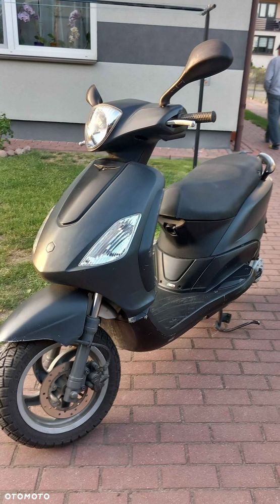 Piaggio FLY - 4