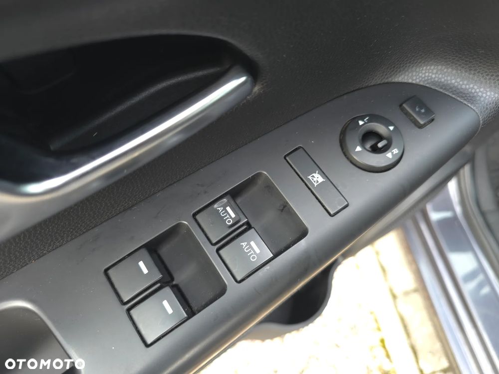 Kia Venga 1.6 L - 17