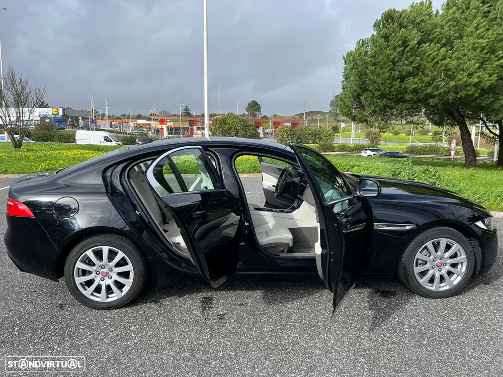 Jaguar XE 2.0 D Prestige AWD Aut. - 29