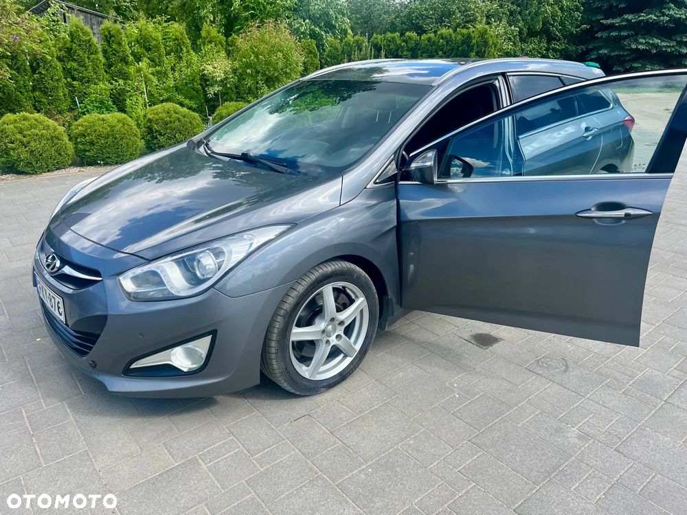 Hyundai i40 i40cw 1.7 CRDi Automatik Fifa World Cup Edition Gold - 2