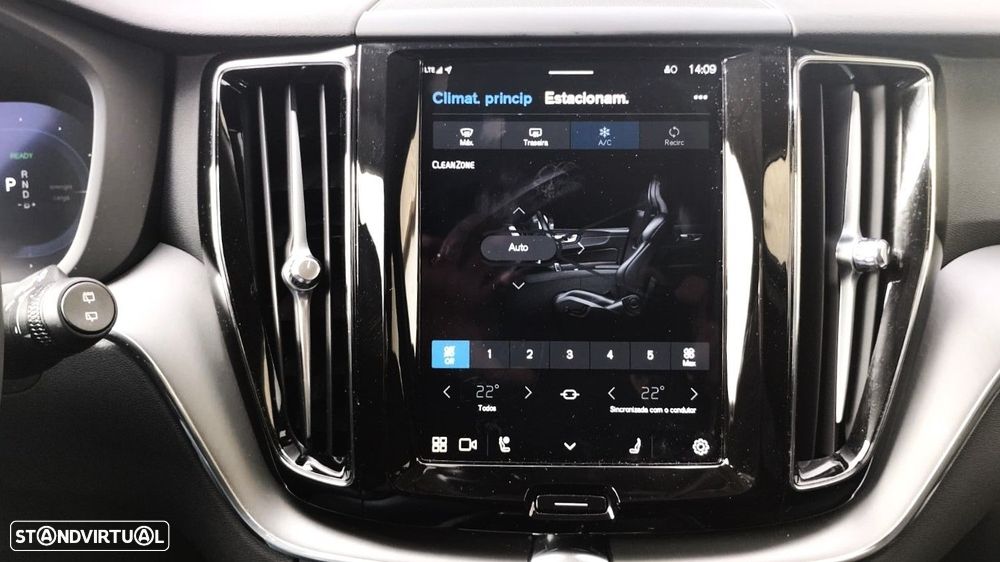 Volvo XC 60 2.0 T6 PHEV Core AWD - 18