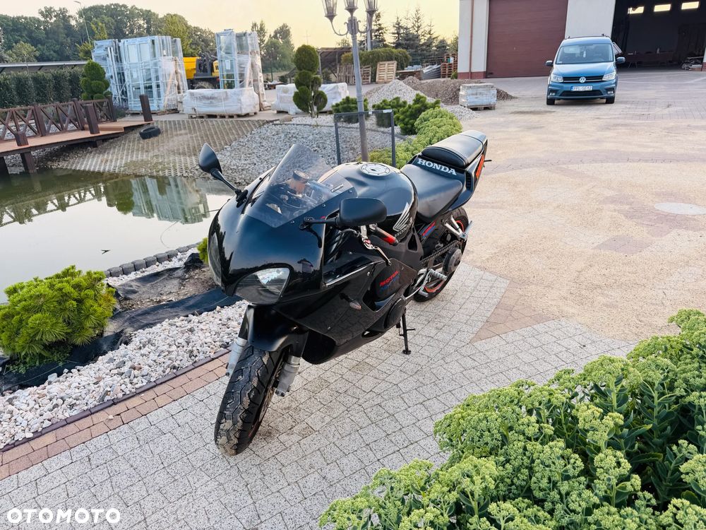 Honda CBR - 7
