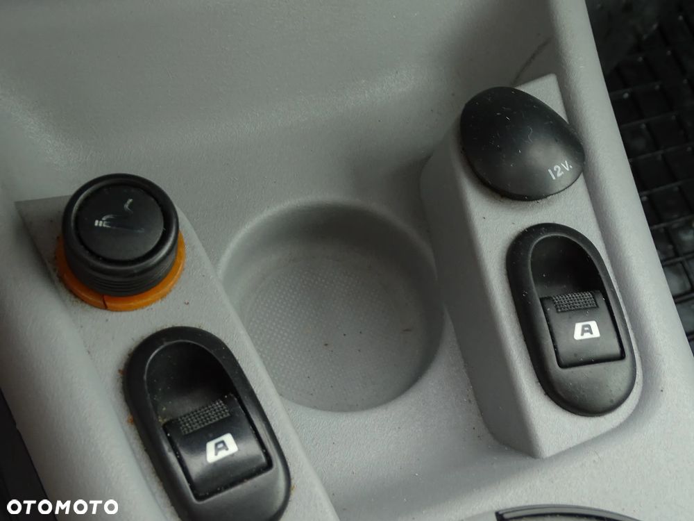 Citroën C3 1.4 HDi Impress - 12