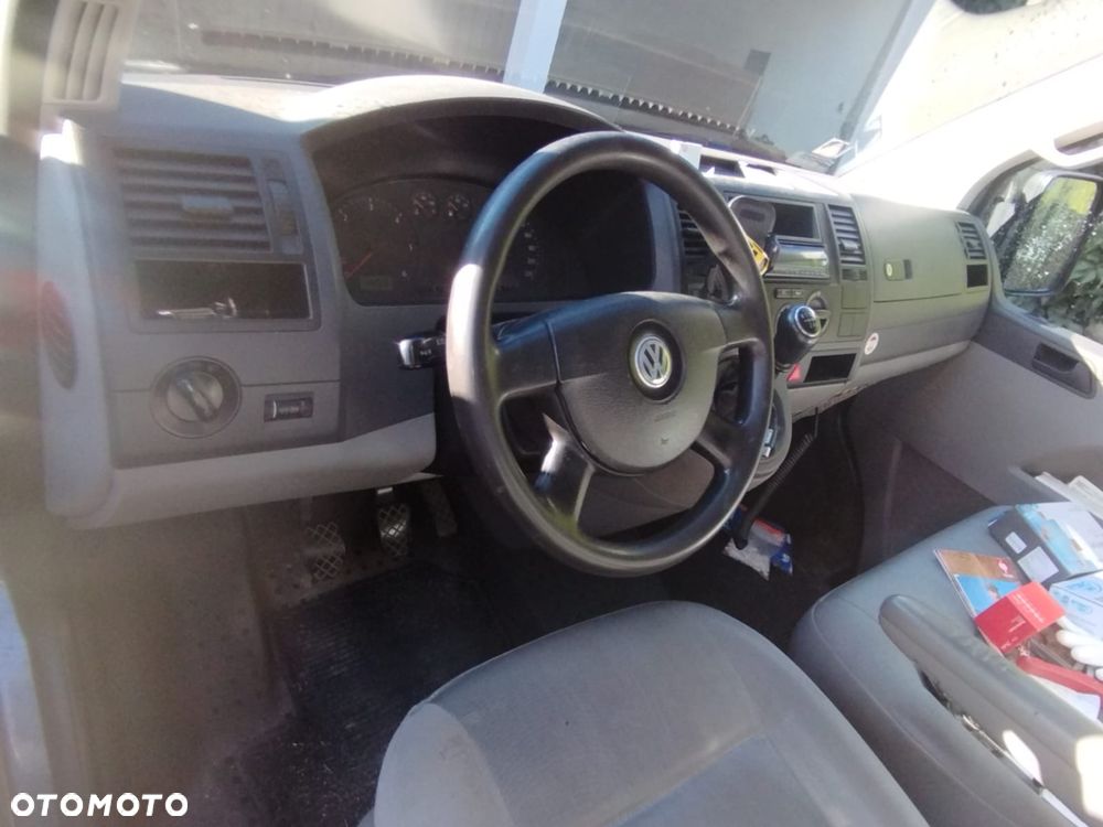 Volkswagen Transporter - 7