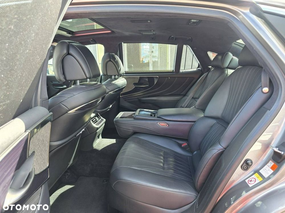 Lexus LS 500h Business Edition AWD - 29