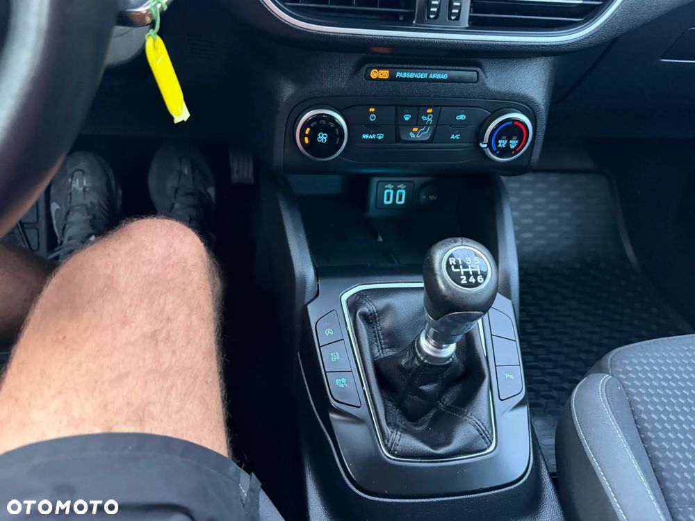 Ford Focus 1.5 EcoBlue Connected - 16