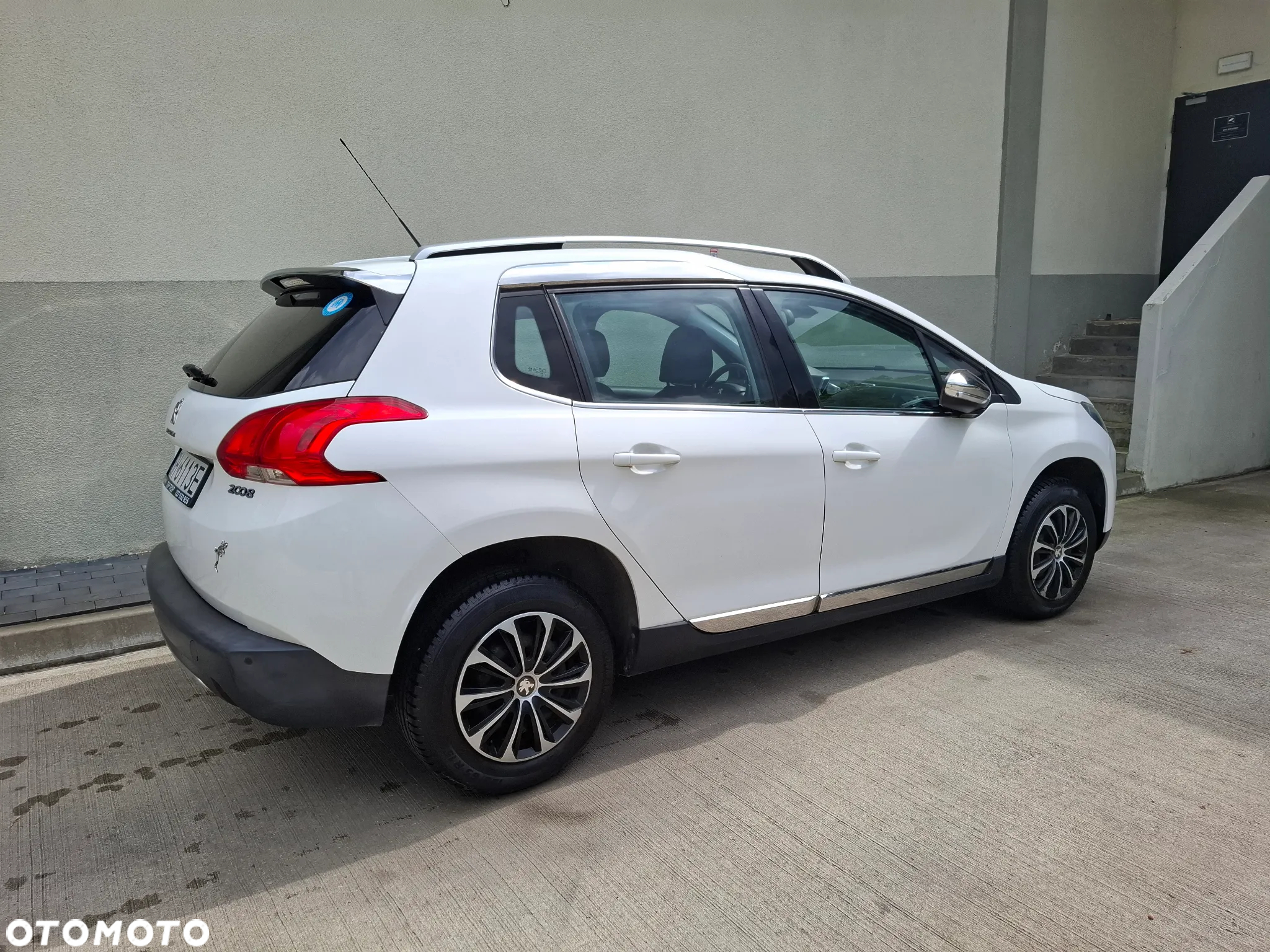 Peugeot 2008 1.2 Pure Tech Allure S&S EAT6 - 5