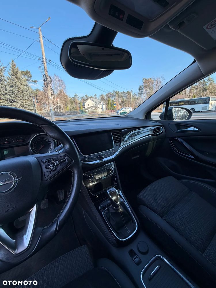 Opel Astra 1.6 CDTI Cosmo - 11