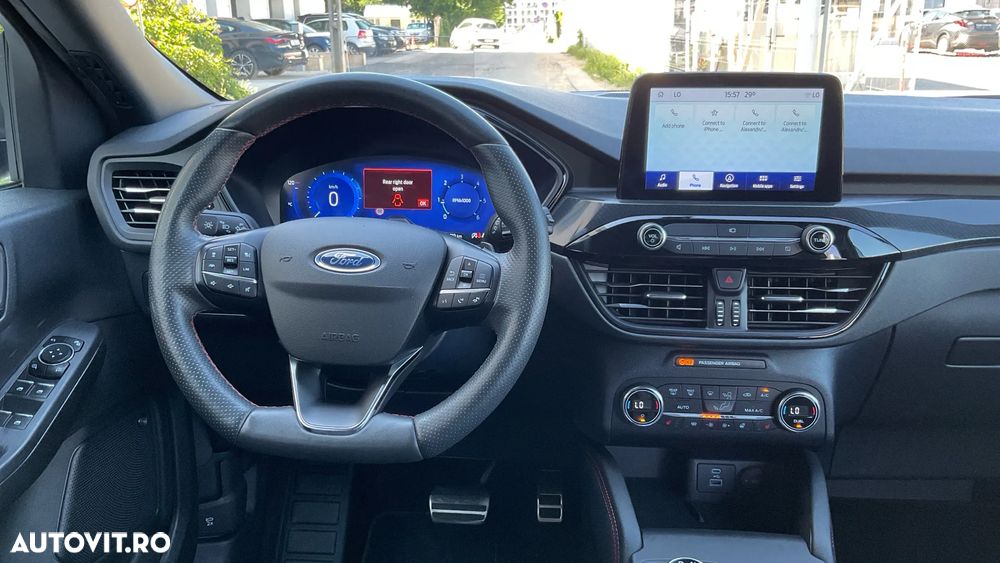 Ford Kuga - 10