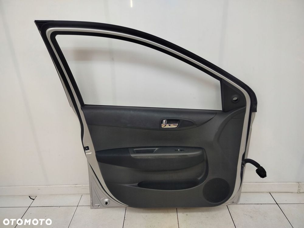 hyundai i20 i 08r- drzwi lewe przednie lewy przód rys - 10